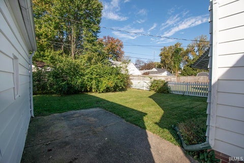 Tiny photo for 1322 El Prado Avenue, Lafayette, IN 47905 (MLS # 202643721)