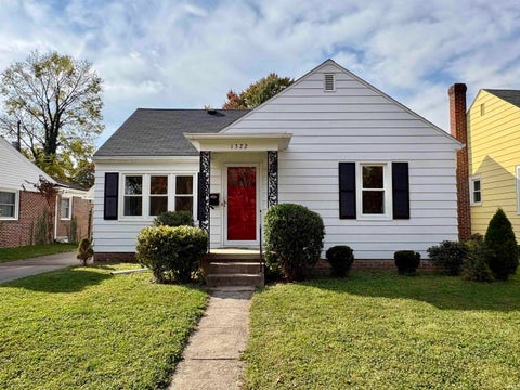 Photo of 1322 El Prado Avenue, Lafayette, IN 47905 (MLS # 202643721)