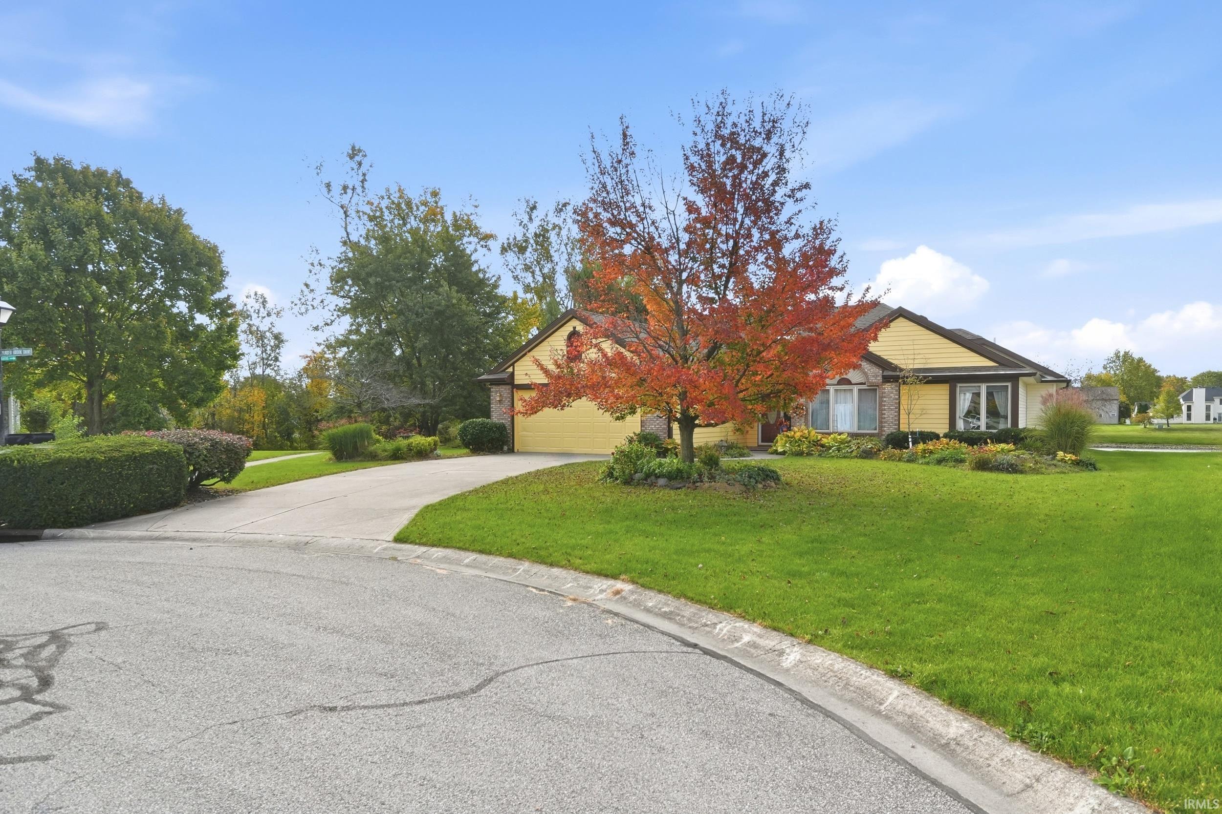 8401 Pember Brook Drive, Fort Wayne, IN 46804 | MLS 202642952 | Listing ...