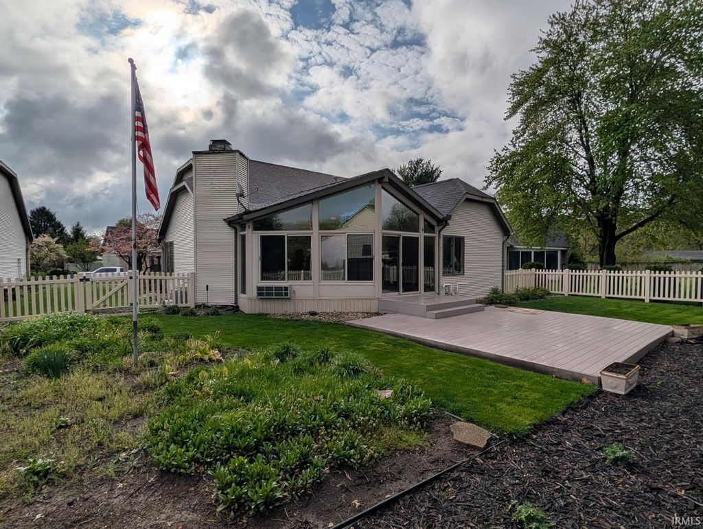 Photo of 54291 Pebblestone Lane, Elkhart, IN 46514 (MLS # 202616117)