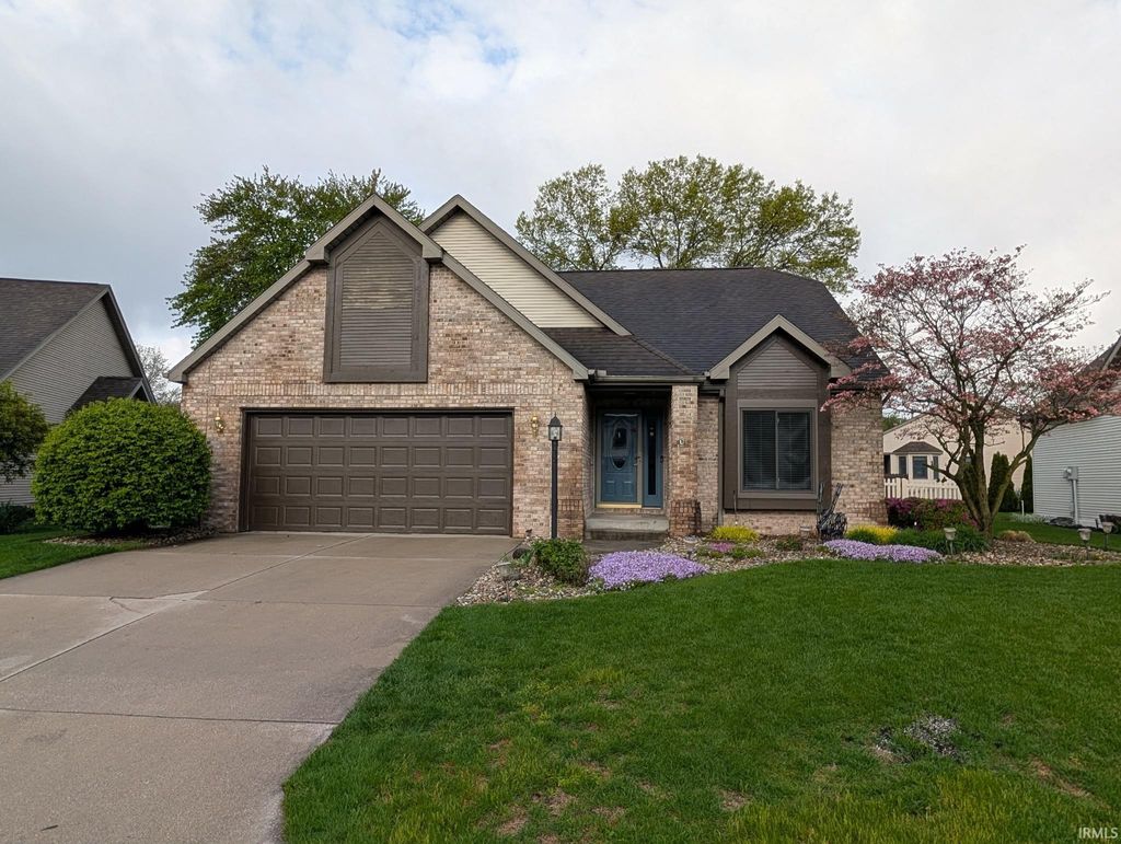 Photo of 54291 Pebblestone Lane, Elkhart, IN 46514 (MLS # 202616117)