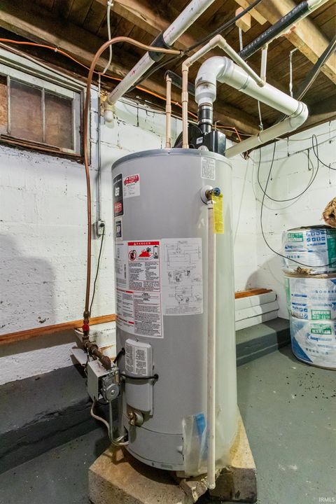 Tiny photo for 1263 N 1350 E, Greentown, IN 46936 (MLS # 202603666)