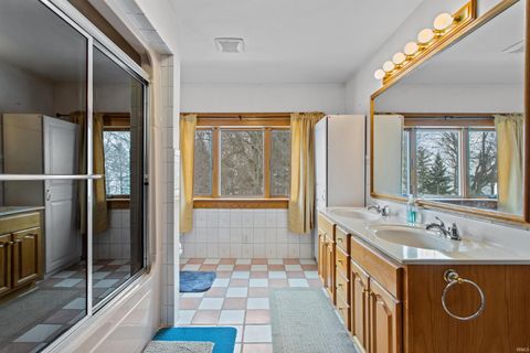 Tiny photo for 1263 N 1350 E, Greentown, IN 46936 (MLS # 202603666)