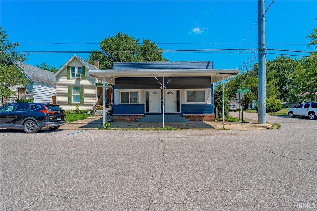Photo of 2601 W Virginia Street, Evansville, IN 47712 (MLS # 202628908)