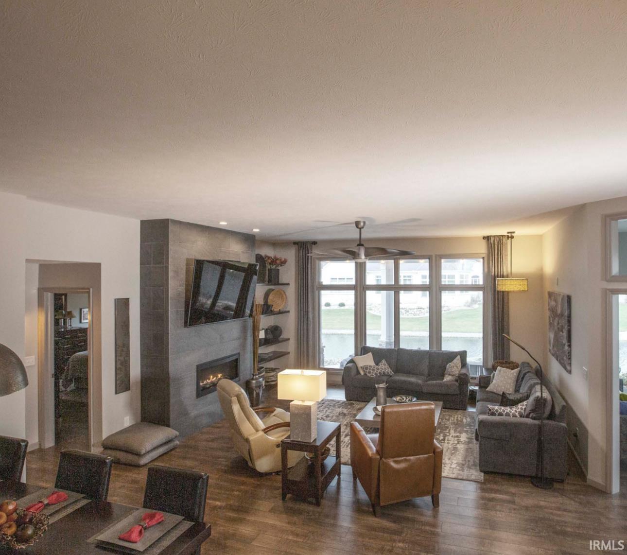 Elkhart, Indiana 46514, United States, 3 Bedrooms Bedrooms, ,2 BathroomsBathrooms,Residential,Pending,77707