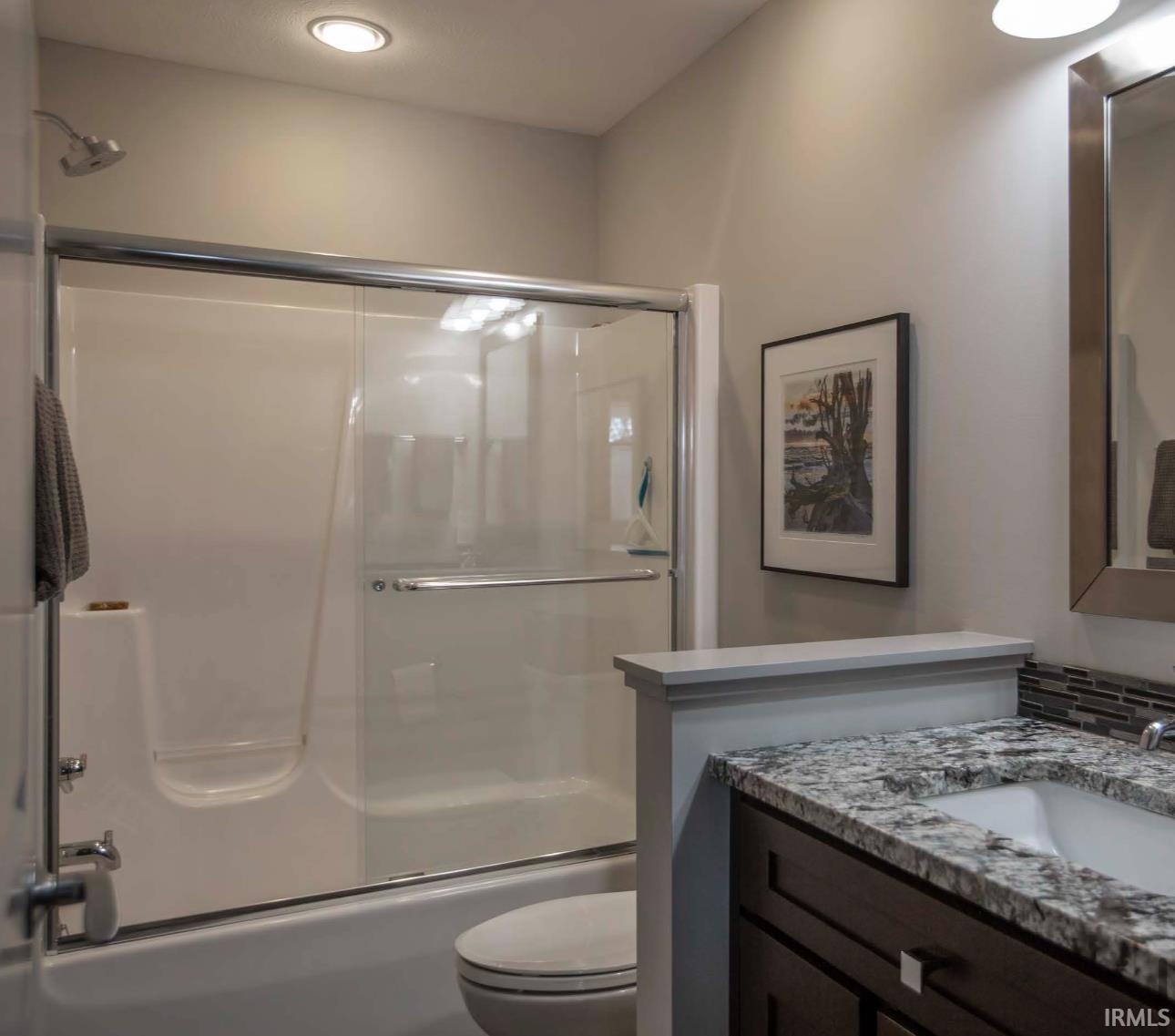 Elkhart, Indiana 46514, United States, 3 Bedrooms Bedrooms, ,2 BathroomsBathrooms,Residential,Pending,77707