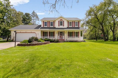 Photo of 2004 N Meade Street, South Bend, IN 46628 (MLS # 202617801)