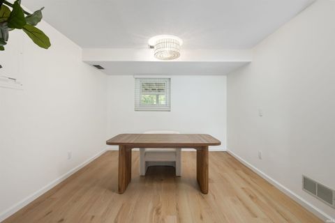 Tiny photo for 1818 Eagle Point Court, South Bend, IN 46628 (MLS # 202622451)