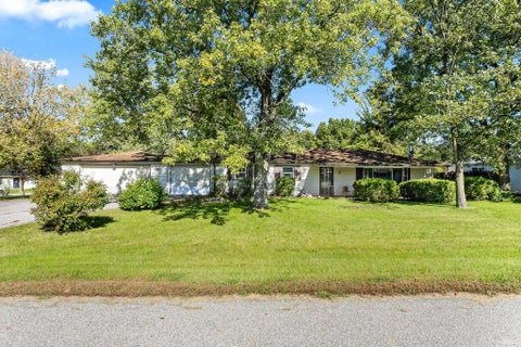 Photo of 7009 Pumpkin Lane, Fort Wayne, IN 46835 (MLS # 202641931)
