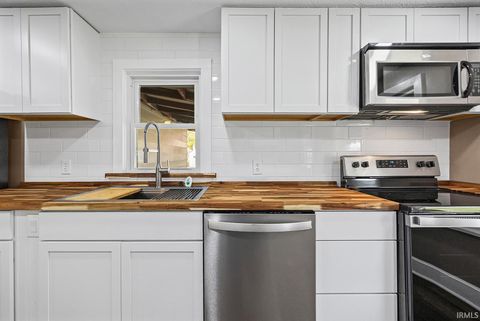 Tiny photo for 2134 Monon Avenue, Lafayette, IN 47904 (MLS # 202614656)