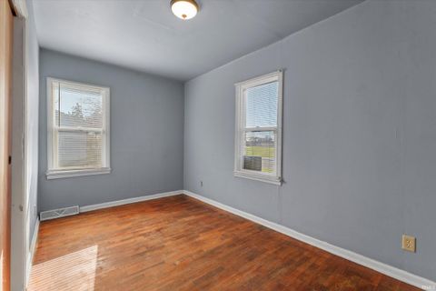 Tiny photo for 1650 N Meade Street, South Bend, IN 46628 (MLS # 202605439)