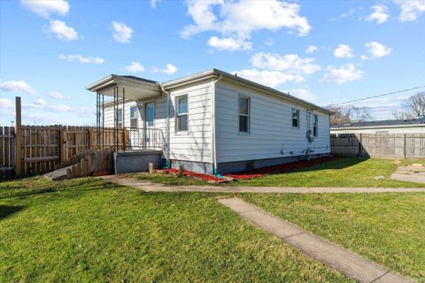 Tiny photo for 1650 N Meade Street, South Bend, IN 46628 (MLS # 202605439)