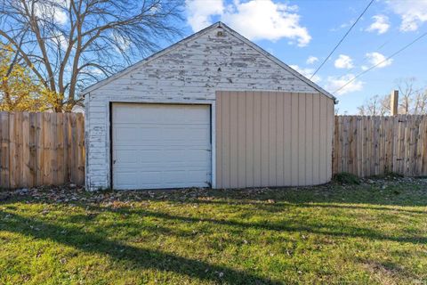 Tiny photo for 1650 N Meade Street, South Bend, IN 46628 (MLS # 202605439)