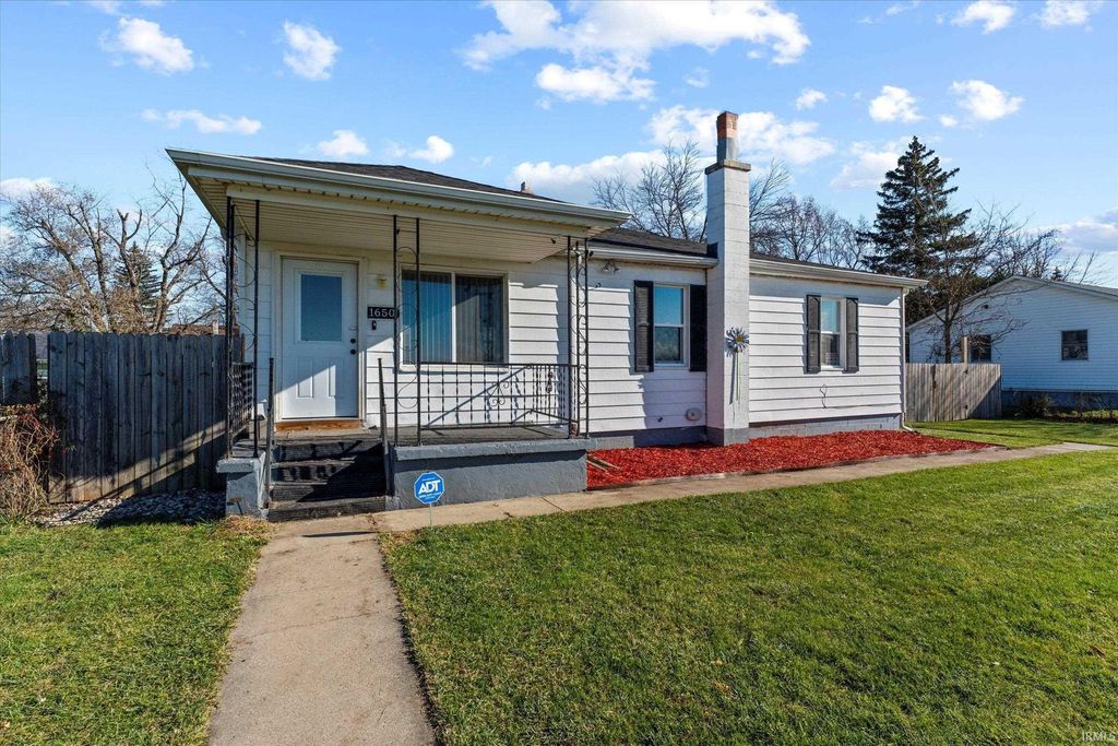 Photo of 1650 N Meade Street, South Bend, IN 46628 (MLS # 202605439)