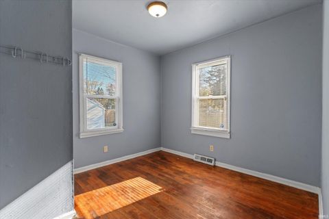 Tiny photo for 1650 N Meade Street, South Bend, IN 46628 (MLS # 202605439)