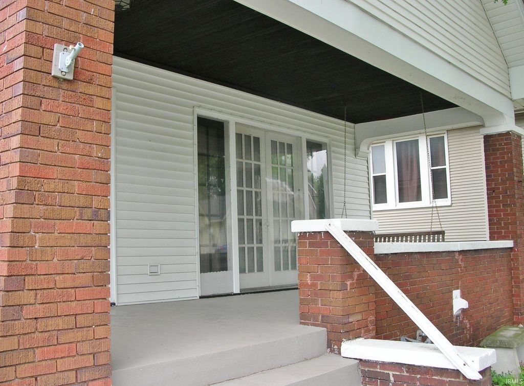 Photo of 2731 Hillcrest Terrace, Evansville, IN 47712 (MLS # 202619443)