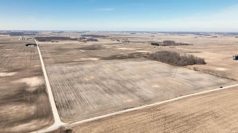 Tiny photo for * 400 W Road Road, Kewanna, IN 46939 (MLS # 202607744)