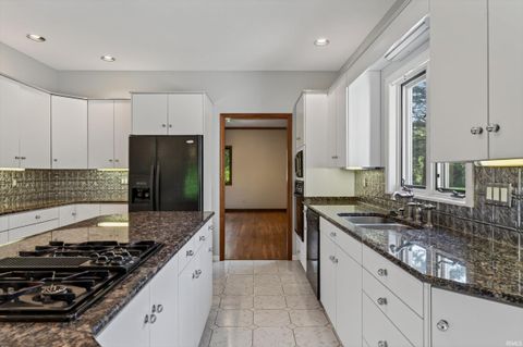 Tiny photo for 20929 W Roosevelt Road, South Bend, IN 46614 (MLS # 202541324)