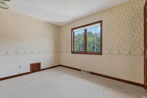 Tiny photo for 20929 W Roosevelt Road, South Bend, IN 46614 (MLS # 202541324)