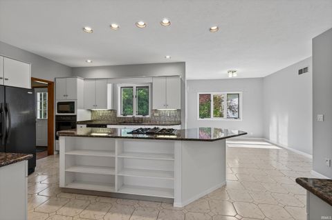 Tiny photo for 20929 W Roosevelt Road, South Bend, IN 46614 (MLS # 202541324)