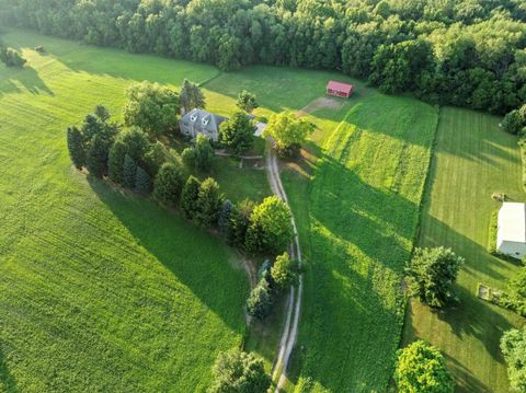 Tiny photo for 20929 W Roosevelt Road, South Bend, IN 46614 (MLS # 202541324)