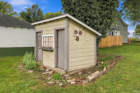 Tiny photo for 309 E Walnut Street, Chalmers, IN 47929 (MLS # 202639471)