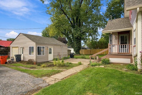 Tiny photo for 309 E Walnut Street, Chalmers, IN 47929 (MLS # 202639471)
