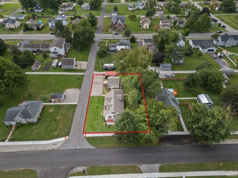 Tiny photo for 309 E Walnut Street, Chalmers, IN 47929 (MLS # 202639471)