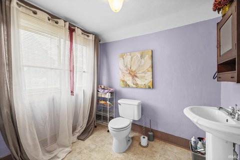 Tiny photo for 309 E Walnut Street, Chalmers, IN 47929 (MLS # 202639471)