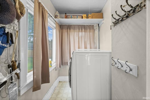 Tiny photo for 309 E Walnut Street, Chalmers, IN 47929 (MLS # 202639471)