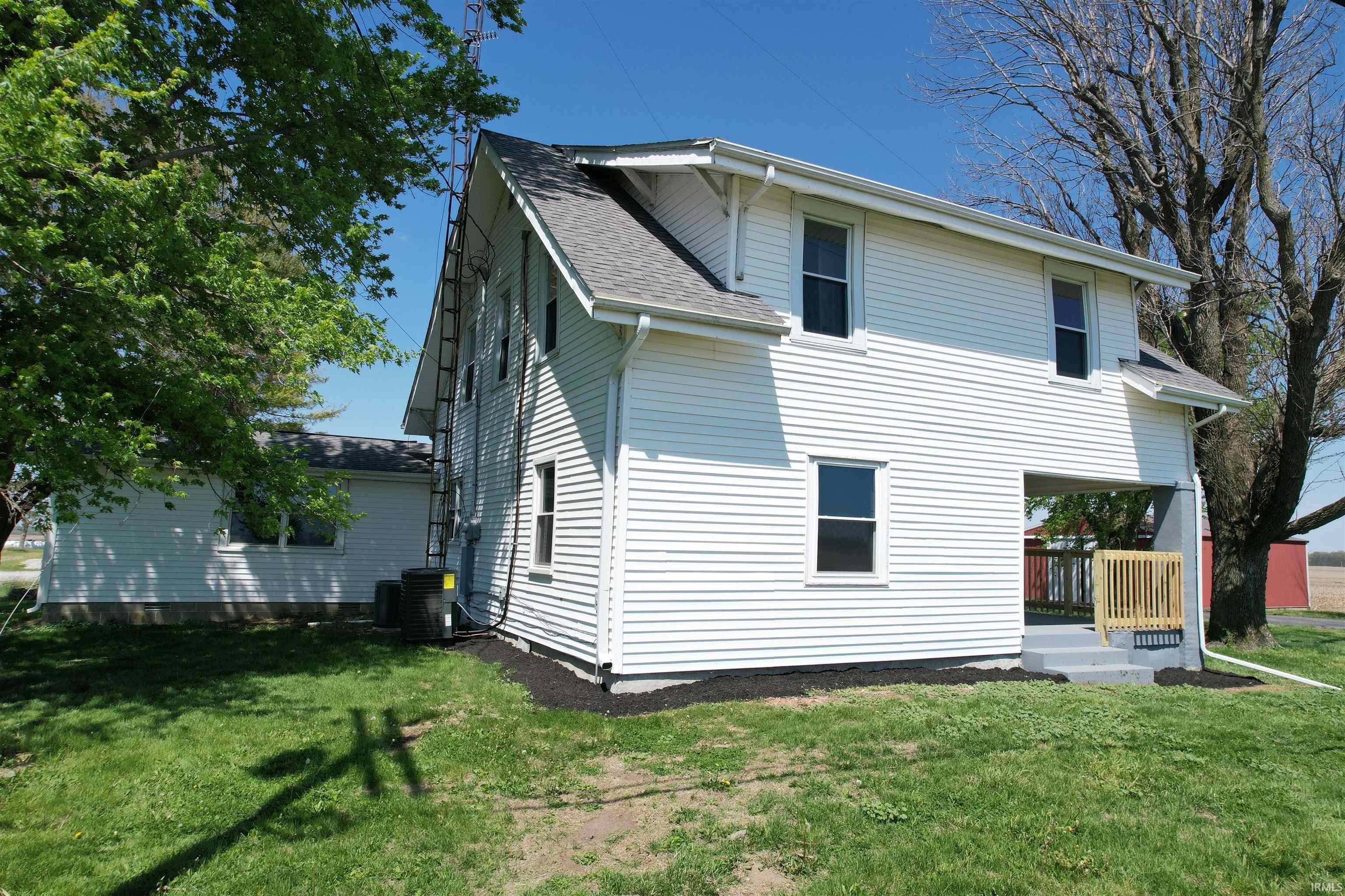3720 E 570 North