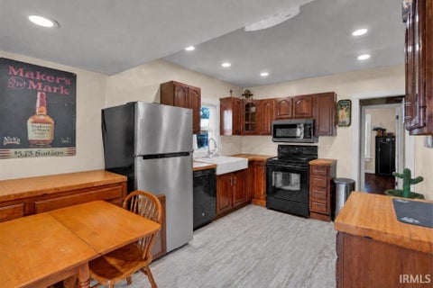 Tiny photo for 2615 S Rockport Road, Bloomington, IN 47403 (MLS # 202643809)
