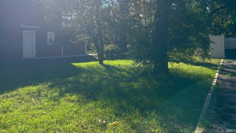 Tiny photo for 817 Cleveland Avenue, South Bend, IN 46628 (MLS # 202643622)