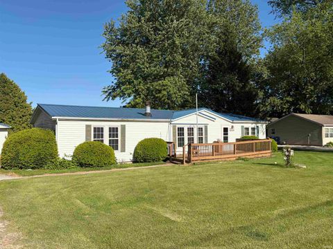 Tiny photo for 6079 N Lake Road 67 East Road, Monticello, IN 47960 (MLS # 202618154)