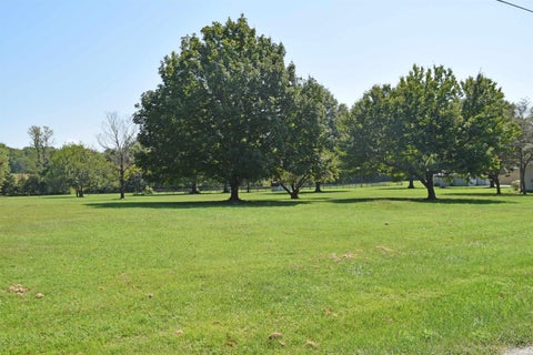 Tiny photo for 8901 Schaeffer Road, Evansville, IN 47720 (MLS # 202636470)