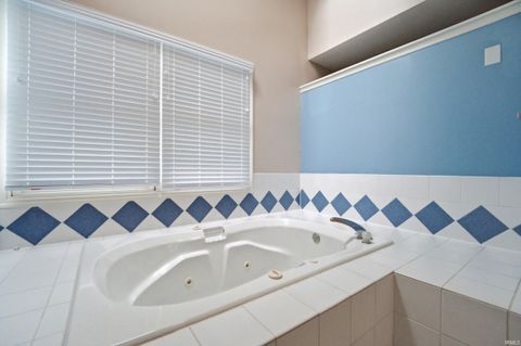 Tiny photo for 4700 Foxmoor Court, Lafayette, IN 47905 (MLS # 202624721)