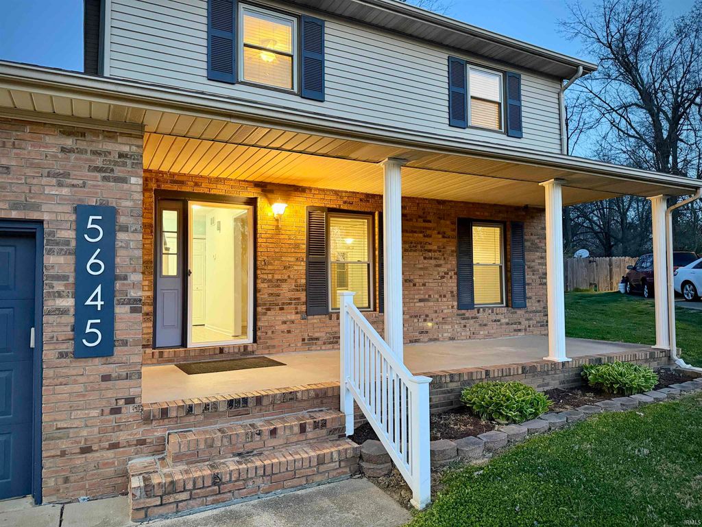 Photo of 5645 Gardenia Drive, Newburgh, IN 47630 (MLS # 202610871)