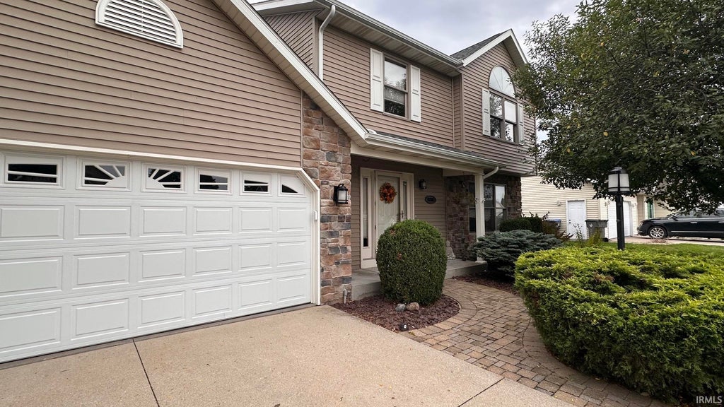 Photo of 1238 Crimson Leaf Drive, Goshen, IN 46526 (MLS # 202641124)