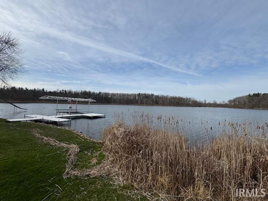 Photo of 2150 E 525 S, Wolcottville, IN 46795 (MLS # 202611084)