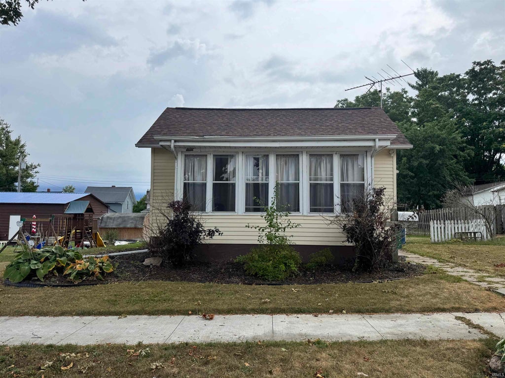 Photo of 416 N West Street, Angola, IN 46703 (MLS # 202636886)