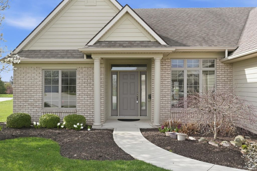 Photo of 7931 Sky Breeze Court, Fort Wayne, IN 46804 (MLS # 202602561)