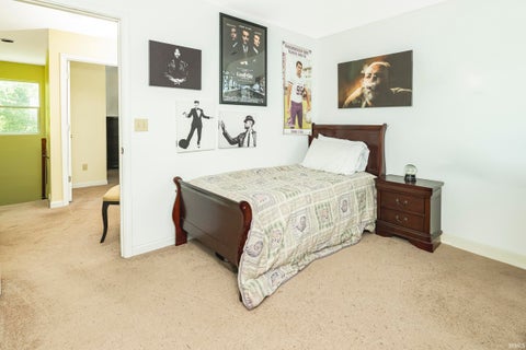Tiny photo for 1005 E Erin Court, Bloomington, IN 47401 (MLS # 202609242)