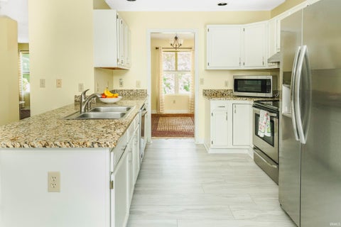 Tiny photo for 1005 E Erin Court, Bloomington, IN 47401 (MLS # 202609242)