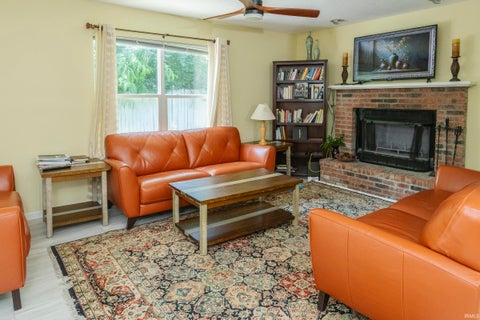 Tiny photo for 1005 E Erin Court, Bloomington, IN 47401 (MLS # 202609242)