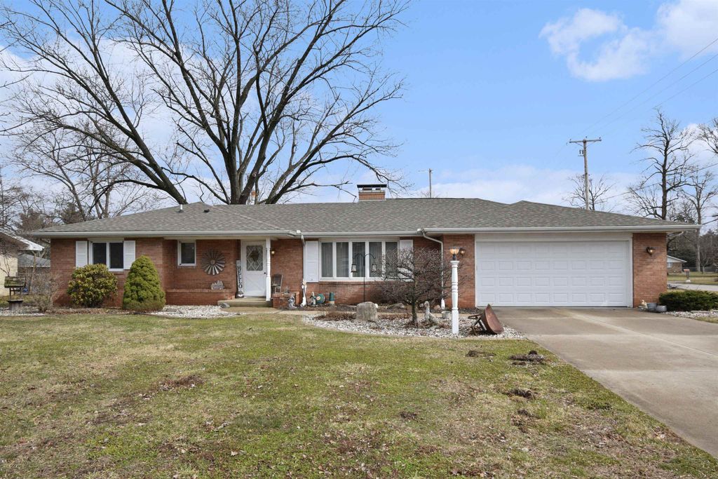 Photo of 300 Nebraska Drive, Goshen, IN 46526 (MLS # 202608059)