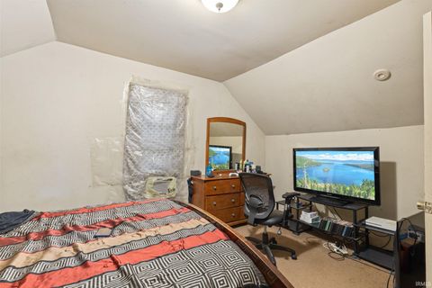 Tiny photo for 412 W Washington Street, Elkhart, IN 46516 (MLS # 202605386)