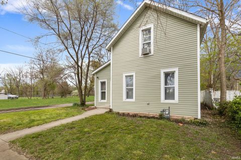 Tiny photo for 412 W Washington Street, Elkhart, IN 46516 (MLS # 202605386)