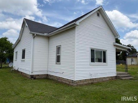 Tiny photo for 542 W Commercial Street, Hartford City, IN 47348 (MLS # 202626000)