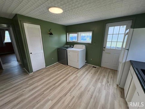 Tiny photo for 542 W Commercial Street, Hartford City, IN 47348 (MLS # 202626000)