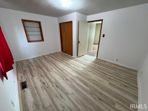 Tiny photo for 542 W Commercial Street, Hartford City, IN 47348 (MLS # 202626000)